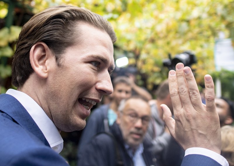 Kurz počeo pregovore o formiranju nove koalicijske vlade