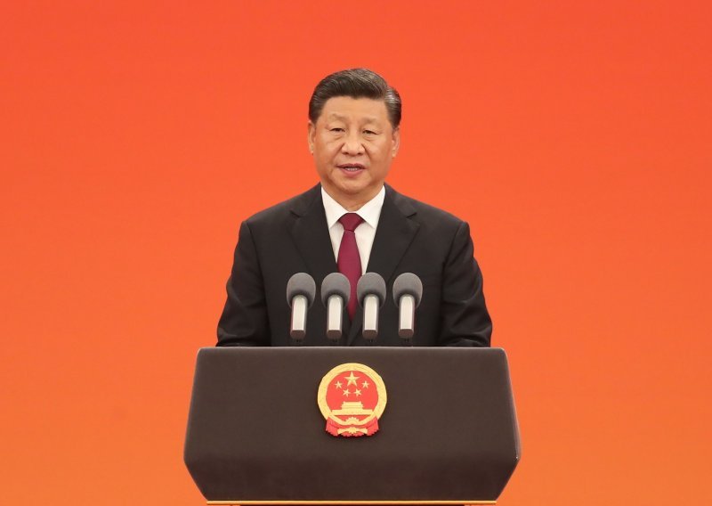 Kineski predsjednik Xi Jinping obećao poštivati autonomiju Hong Konga