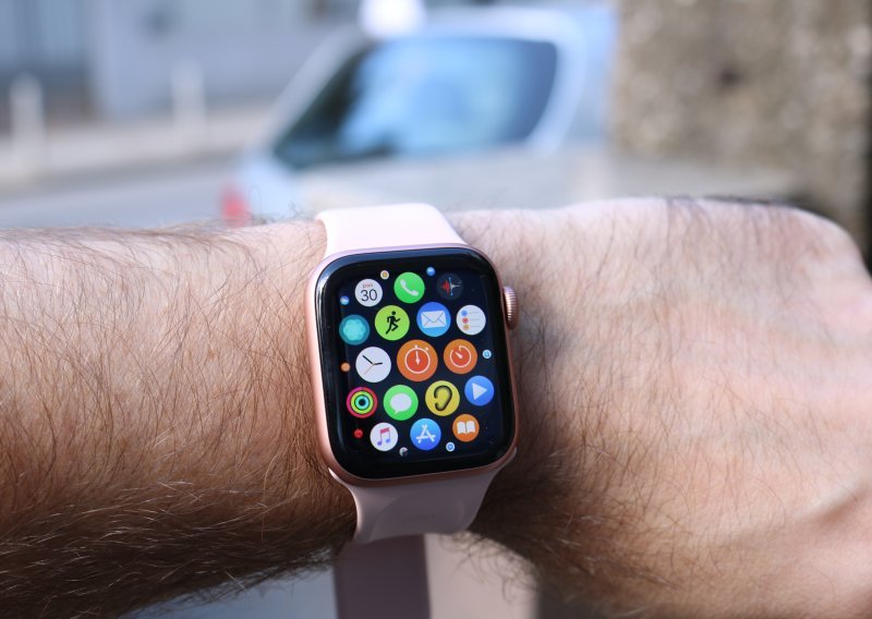 Pobrojali smo načine na koje možete upariti vaš iPhone i Apple Watch