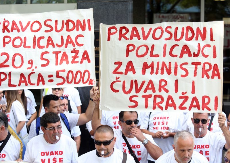 Prosvjed pravosudnih policajaca diljem Hrvatske, ministru poručili: Ovako više ne ide