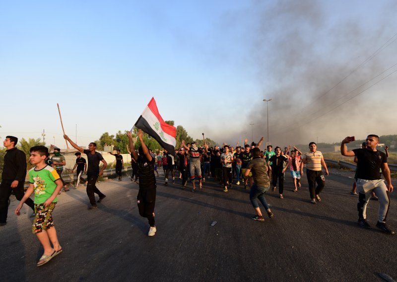 Iračka vojska pucala na prosvjednike, u tri dana deseci mrtvih