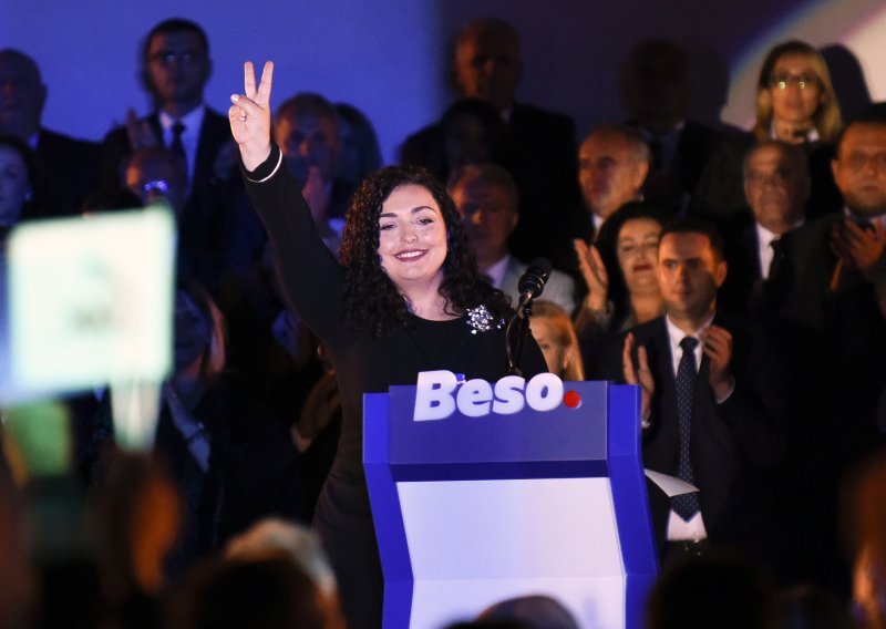Hoće li Kosovo dobiti prvu premijerku? Ovoj mladoj političarki, koja želi iz temelja prodrmati tamošnje društvo, smiješi se ta pozicija