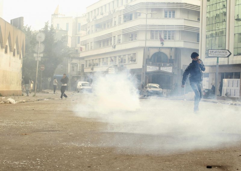 MVPEI upozorava da se ne putuje u Tunis