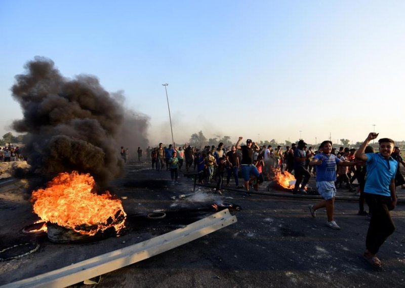 Raste broj mrtvih u sukobima prosvjednika i policije u Bagdadu