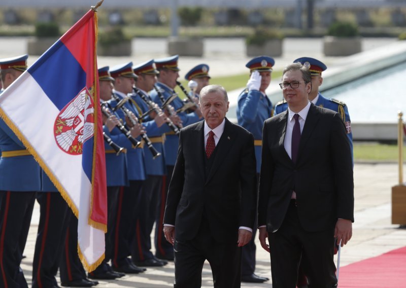 Erdogan započeo dvodnevni posjet Srbiji, u utorak trilaterala Srbija-Turska -BiH