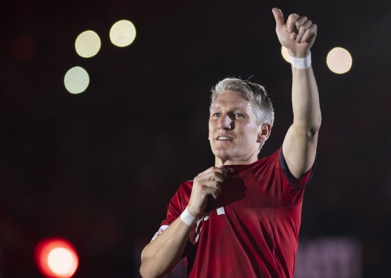 Bastian Schweinsteiger objavio završetak igračke karijere