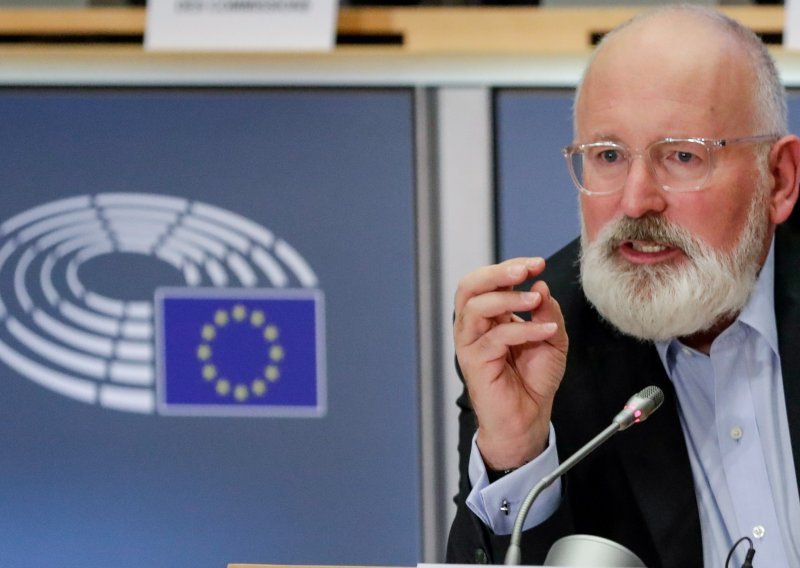 Timmermans poslao 'ljubavno pismo' Britancima: Sada odlazite i to mi lomi srce