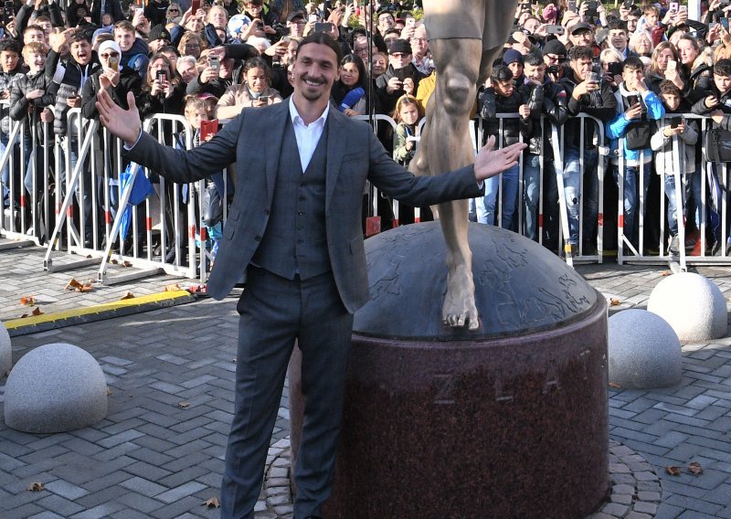 Ibrahimović otkrio svoju statuu: 'U New Yorku je kip slobode, ovdje je Zlatan. Svijet je postao ljepše mjesto'
