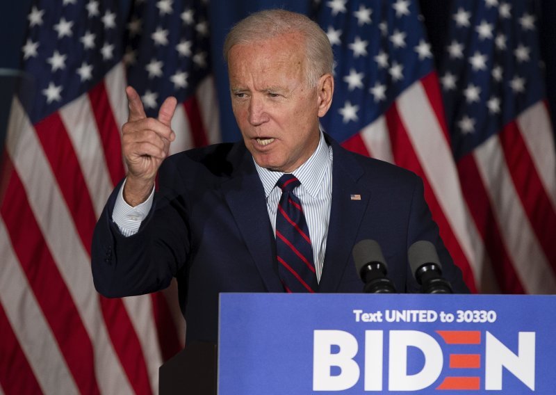 Biden otvoreno pozvao na Trumpov opoziv: U očima svijeta i američkog naroda Trump je izdao svoj narod