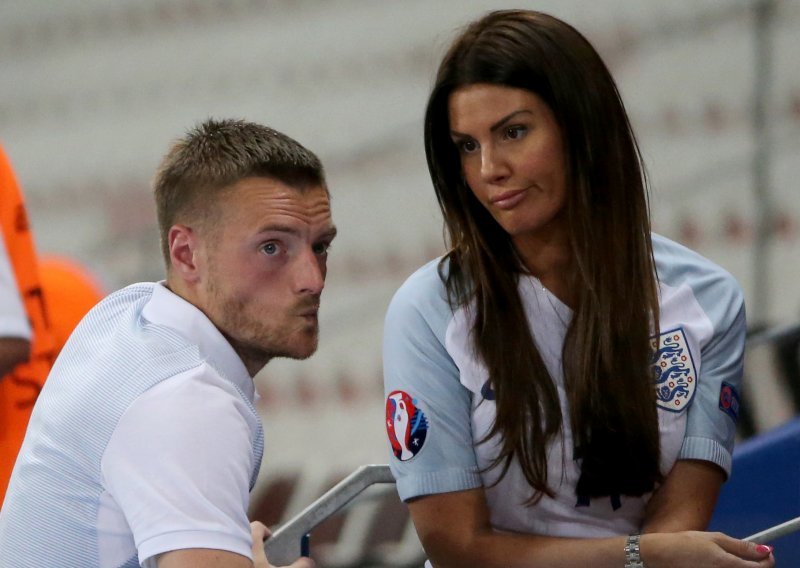 Rat između žena nogometaša i nije tako bezazlen: Nakon optužbi Coleen Rooney na njezin račun Rebekah Vardy dobiva prijetnje smrću