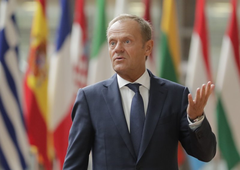 Tusk će preporučiti čelnicima EU-a da prihvate odgodu Brexita