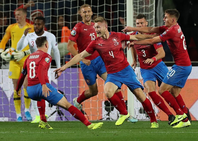 Senzacija u borbi za Euro; nakon 43 kvalifikacijske utakmice u nizu bez poraza napokon je pala moćna Engleska