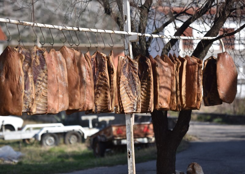 Zbog vratine i špeka nedostaje nam milijun svinja