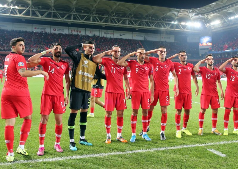 Turski reprezentativci pod istragom Uefe zbog kontroverzne proslave gola protiv Albanije