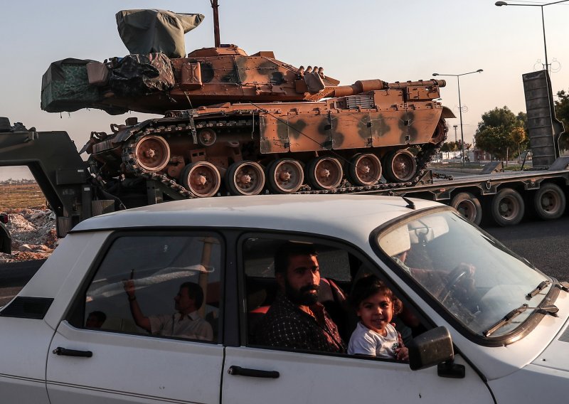 Pred turskom ofenzivom više od 2.300 Sirijaca izbjeglo u Irak