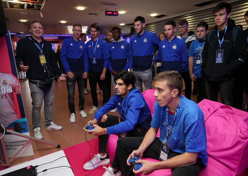Održan prvi eDinamo Cup powered by Sancta Domenica, natjecanje u simulaciji nogometa FIFA 20
