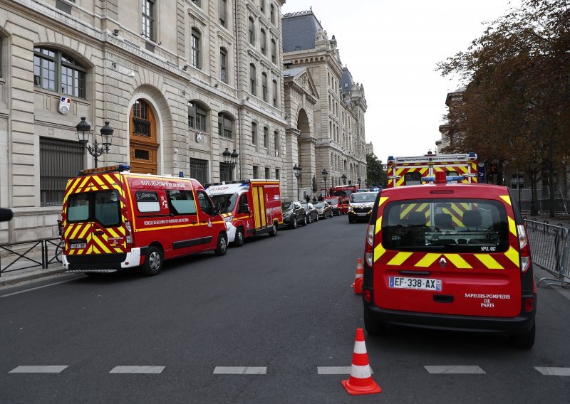 Uhićeno petero osoba povezanih s napadačem na sjedište pariške policije