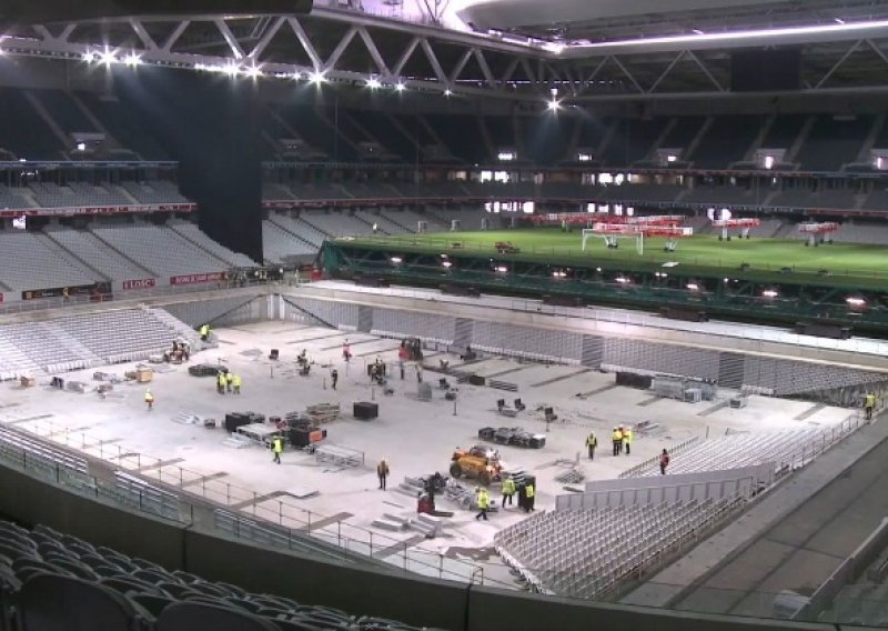 Neviđeno! Nogometni stadion pretvara se u košarkašku dvoranu