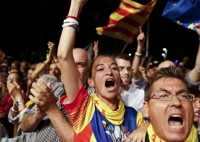 Većina Katalonaca protiv odcijepljenja od Španjolske