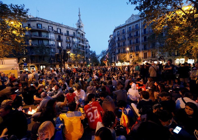 Prosvjednici se sukobili s policijom u Barceloni