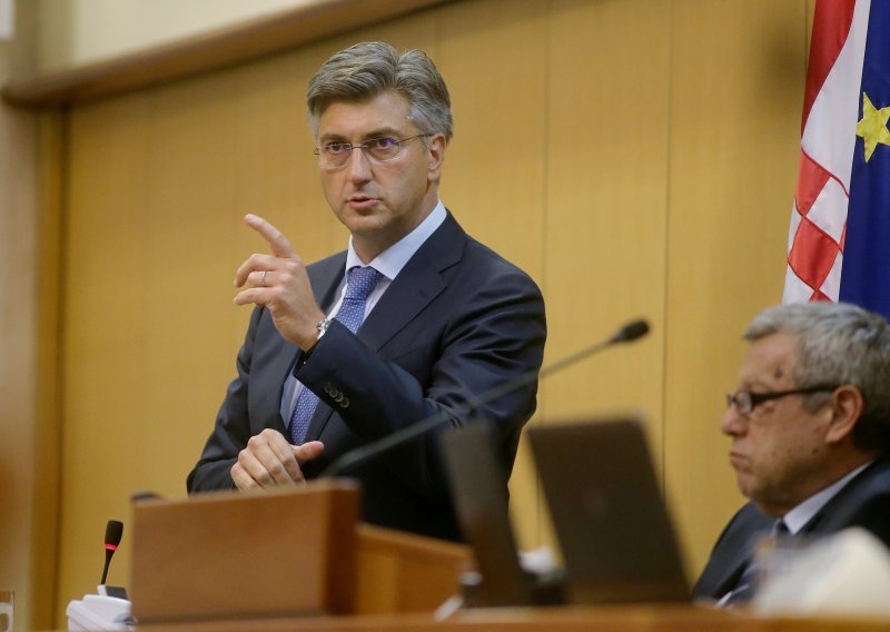 Plenković u Saboru podnosi izvješće o radu Vlade, nakon toga - rasprava o Milanu Kujundžiću