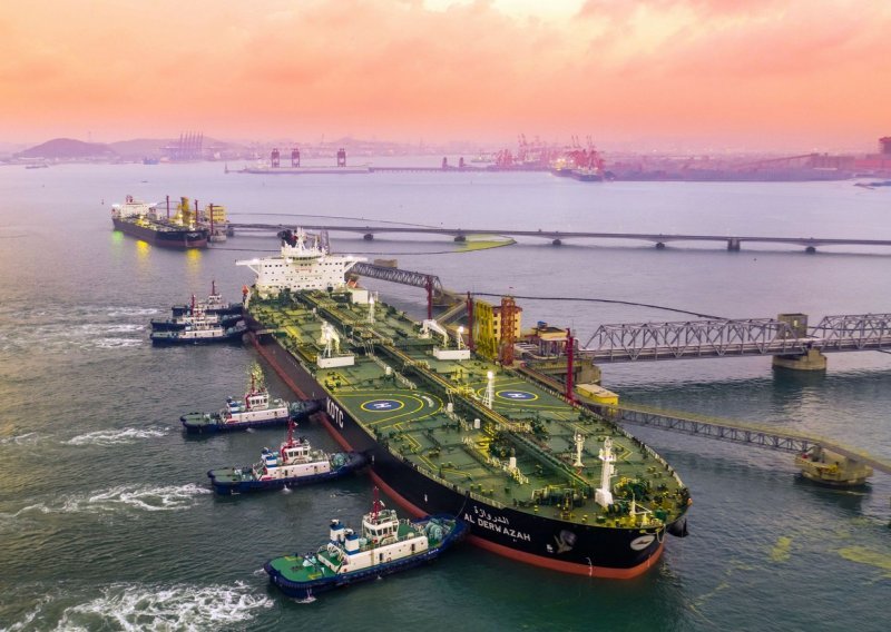 SAD iznimno zabrinut zbog kineskih brodova koji potajno prevoze iransku naftu