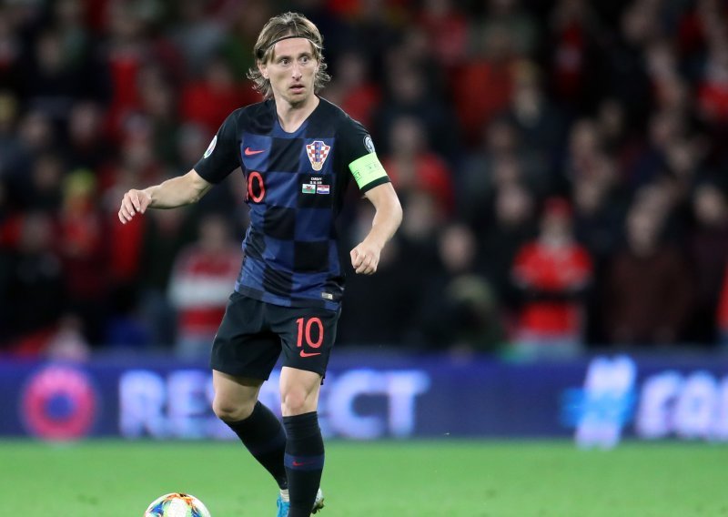 Luka Modrić 'poludio' na čelnike HNS-a i poslao im jasnu poruku: 'Uvijek igramo istom strašću, ne skrivajte krive procjene iza nas'