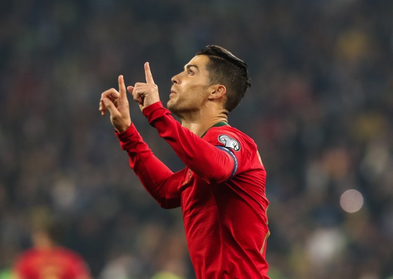 Cristiano Ronaldo je tvornica novaca: Samo za jednu objavu na Instagramu dobije pravo bogatstvo