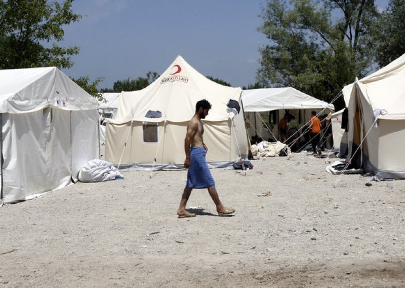 Ministarstvo sigurnosti BiH: Nema dogovora o novoj lokaciji za smještaj migranata