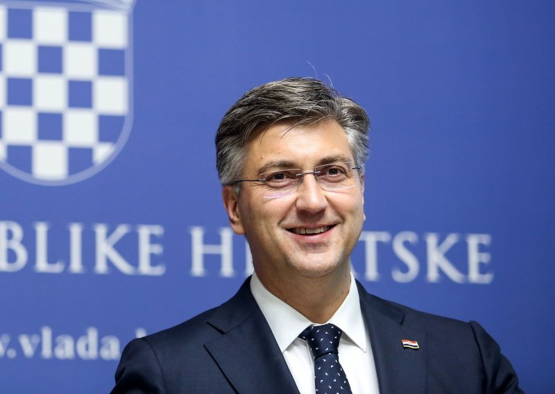 Plenković: Povećanjem plaća pokazujemo susretljivost, ja radim 15, 16 sati na dan i nitko me ne žali niti to tražim