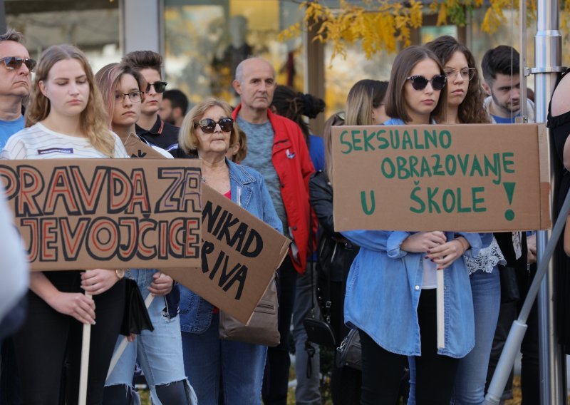 Prosvjedi diljem zemlje zbog slučaja silovanja djevojčice u Zadru. 'Institucije su zakazale, mi kao društvo smo zakazali!'