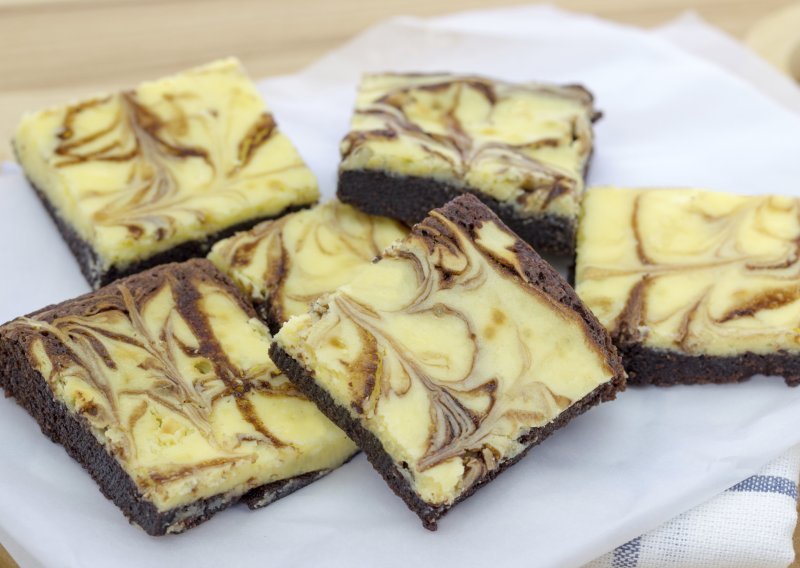 Od sada ćete raditi samo ovakve cheesecake brownies