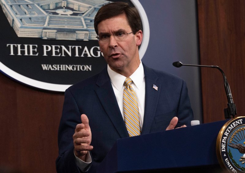 Američki ministar obrane: SAD će štititi naftna polja u Siriji