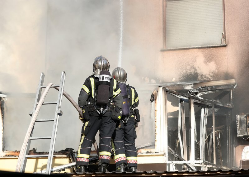 Vatra zahvatila stan na zagrebačkoj Trešnjevci, nema ozlijeđenih