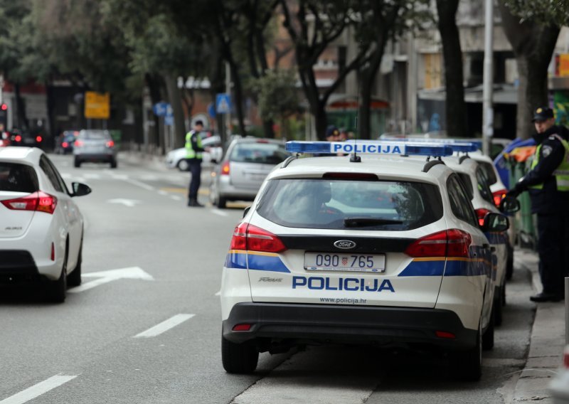 Jedna osoba smrtno stradala u požaru stana u zagrebačkoj Dubravi