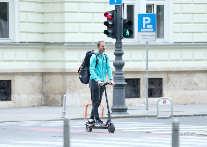 Francuska uredila prometovanje električnih romobila, evo koja je maksimalna brzina