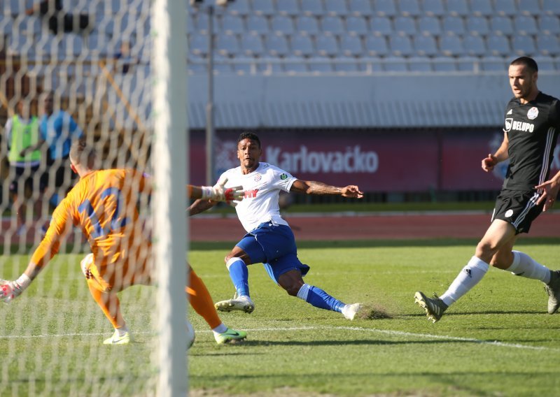 Hajduk upisao 11. domaću pobjedu u nizu; goste dokrajčio bizaran gol kakav još nismo nikad vidjeli u HT Prvoj ligi