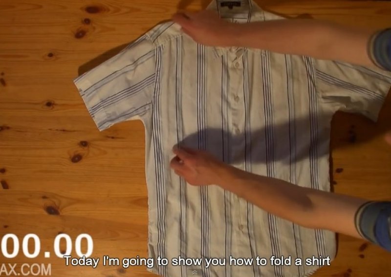 Naučite složiti majicu u manje od dvije sekunde