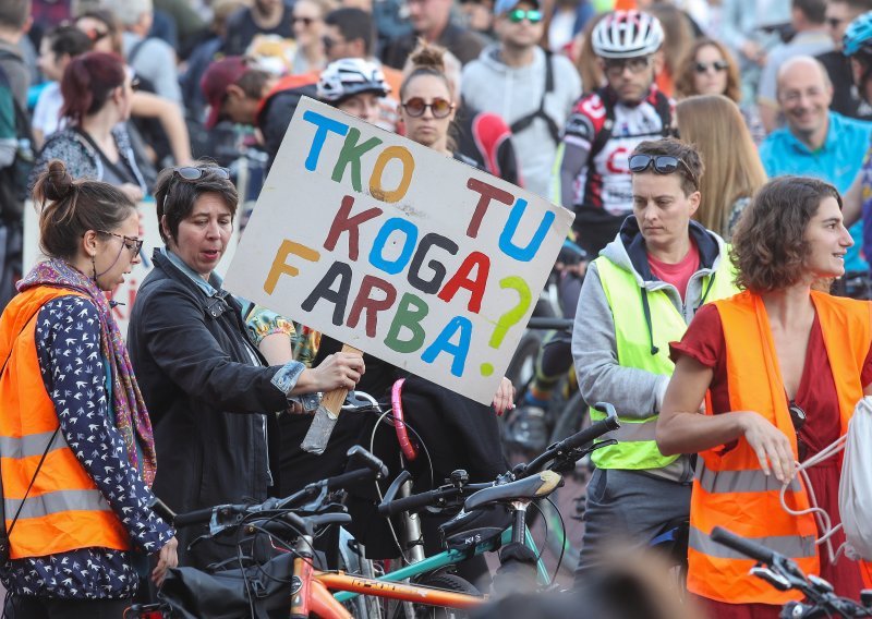 Biciklisti okupirali centar Zagreba kako bi ukazali na lošu i nepropisnu infrastrukturu