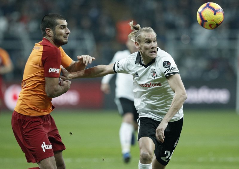 Domagoj Vida slavio u velikom turskom derbiju; Bešiktaš srušio jaki Galatasaray