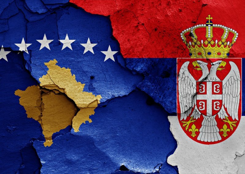 Kocijančič: Kosovo treba ukinuti pristojbe, a Srbija osigurati ozračje za dijalog