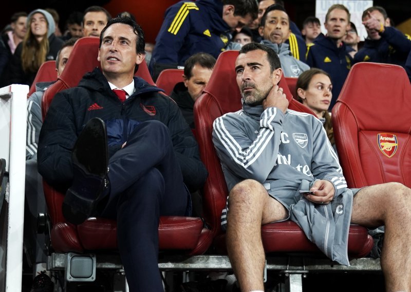 Detalji iz svlačionice Arsenala cure u javnost; nakon sramotnog ponašanja kapetana šefovi već traže novog trenera; ovo su kandidati