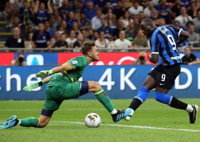 Lukaku zabio za pobjedu i odveo Inter na vrh ljestvice Serie A; slavila i Verona Ivana Jurića