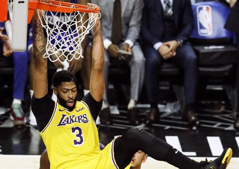 Anthony Davis odigrao utakmicu za pamćenje u pobjedi Lakersa, Miami do pobjede vodio Jimmy Butler