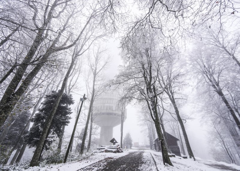 [FOTO/VIDEO] Prvi snijeg zabijelio je Medvednicu, pogledajte ove impresivne fotografije