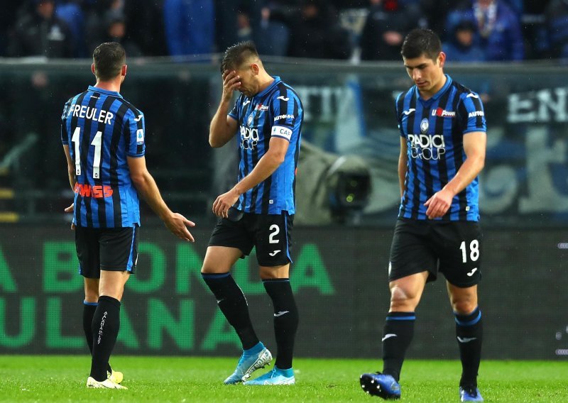 Atalanta ponovno poražena u utakmici punoj nesretnih okolnosti: Pašalić zabio autogol, a Iličić udario igrača pa zaradio crveni karton