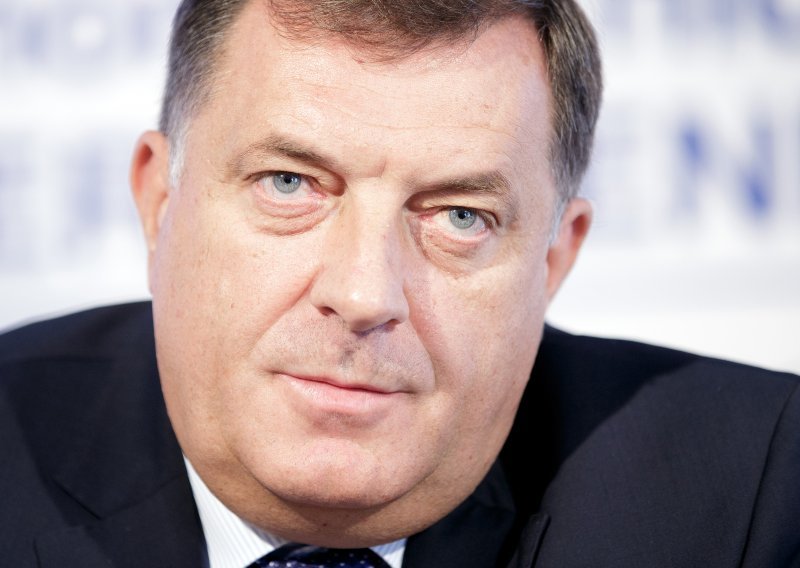 Dodik rekao kako je granica Republike Srpske sa Srbijom samo privremena