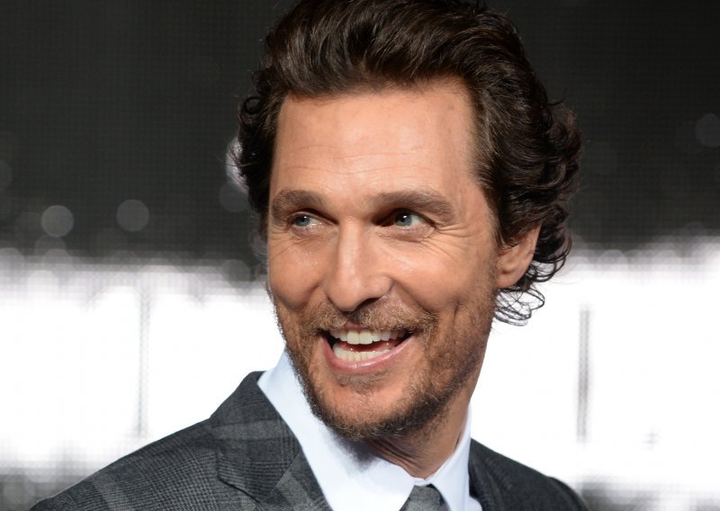 Matthew McConaughey pomagao u pripremi obroka za kalifornijske vatrogasce