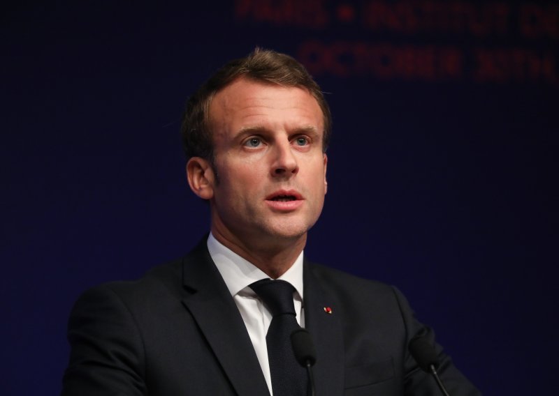 Macron: Ono što sad prolazimo može se opisati kao moždana smrt NATO-a