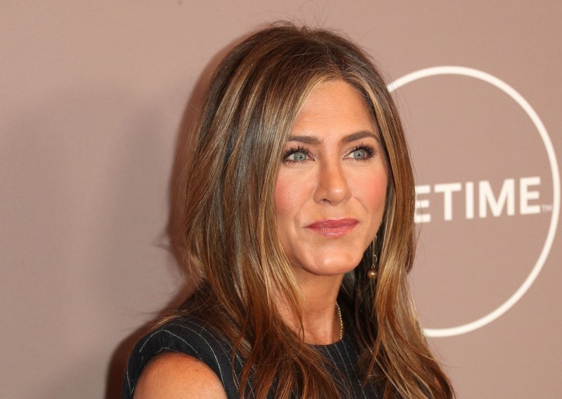 Sve beauty tajne Jennifer Aniston: Lijepa glumica kune se u kreme od svega stotinjak kuna